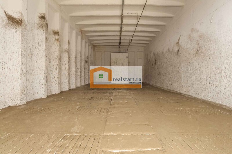 Codlea, Depozite si teren 1,7Ha, 5600mp cladiri, D 155ml la DJ112A, acces E60