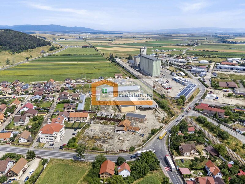 Codlea, Depozite si teren 1,7Ha, 5600mp cladiri, D 155ml la DJ112A, acces E60